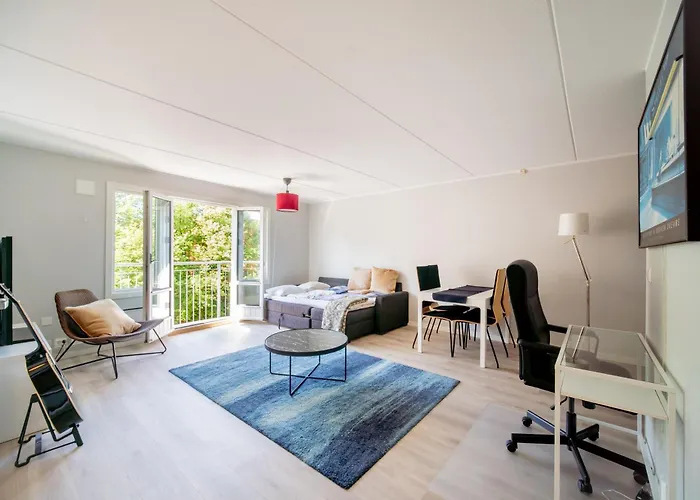 Refurbished And Spacious 1 Bedroom Apartment